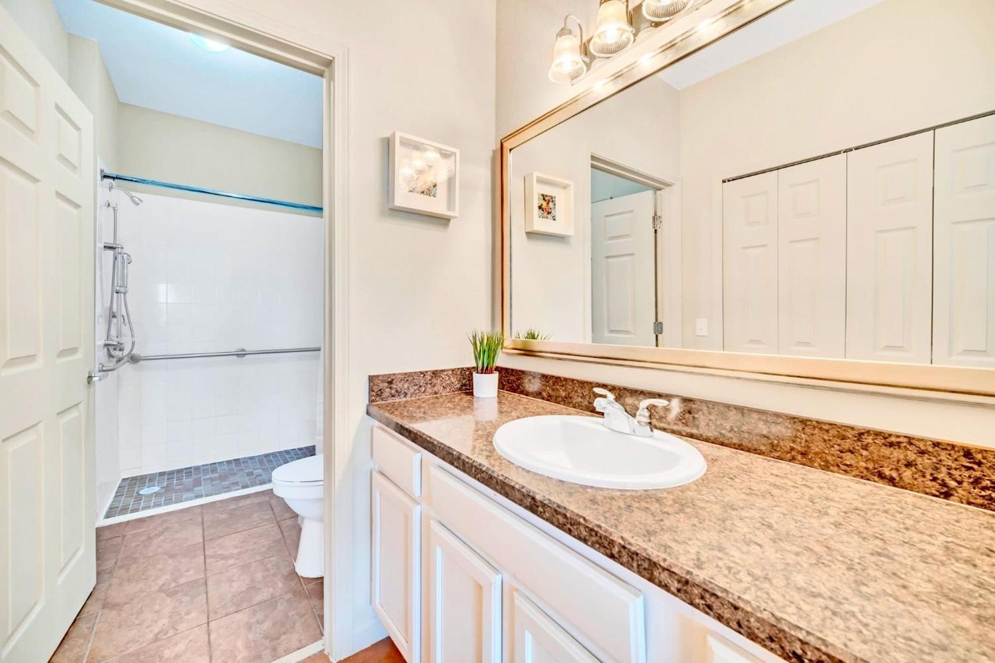 Stunning 2Br Condo With Hot Tub And Pool, Near Disney! Орландо Экстерьер фото