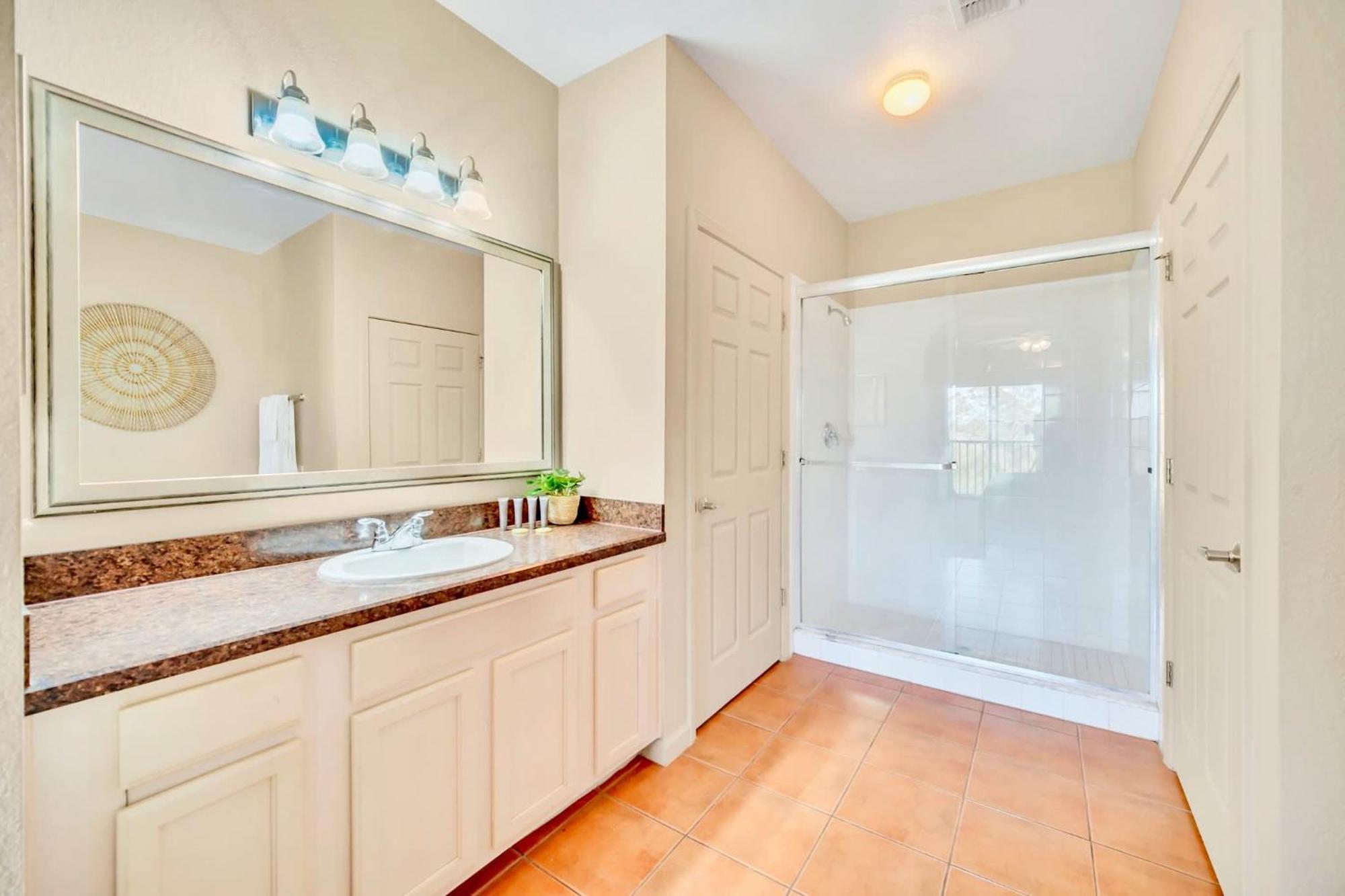 Stunning 2Br Condo With Hot Tub And Pool, Near Disney! Орландо Экстерьер фото